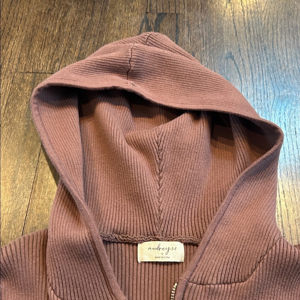 Audrey 3+1 Women’s Mauve Cropped Zip-Up Hoodie Size Small - Picture 8 of 9
